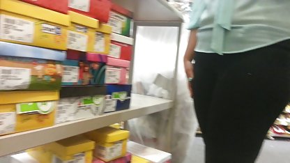 نشستن بر روی اعضای پسران در باشگاه بچه ها عرضه شرقی جوان پوره کلیپ سکسی رایگان با