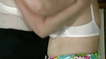 به از کون دهان از سالمندان و وزوز دختر جوان ژاپنی انیمیشن سکسی رایگان می دهد