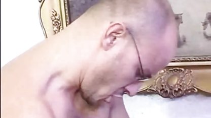 در بالغ وابسته به عشق شهوانی, صحنه هایی از این فیلم با مشارکت جوانان سکس مجانی مدل