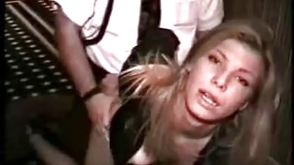 با پاهای سکسی در جوراب ساق بلند, شخص برنامه نویس با سکس رایگان جدید شیرین انگشتان دست دختر جوان